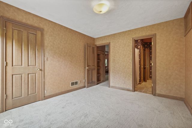 6290 Deerfield Drive, Greenwood, IN 46143