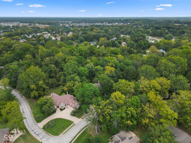 6290 Deerfield Drive, Greenwood, IN 46143