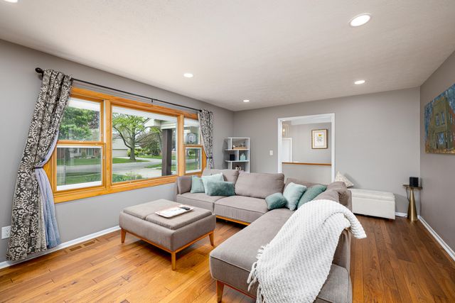 454 Mills Road, Saline City, MI 48176