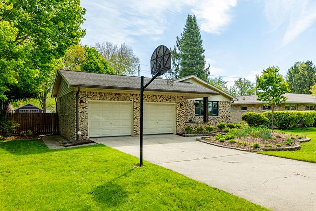 454 Mills Road, Saline City, MI 48176