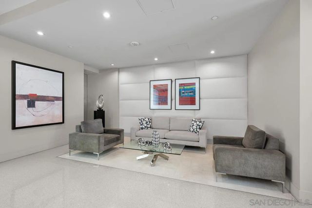 1441 9th Ave 803, San Diego, CA 92101