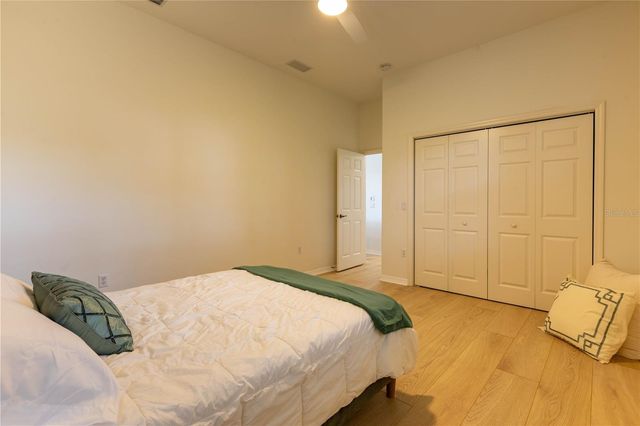 442 TREMINGHAM WAY, Venice, FL 34293