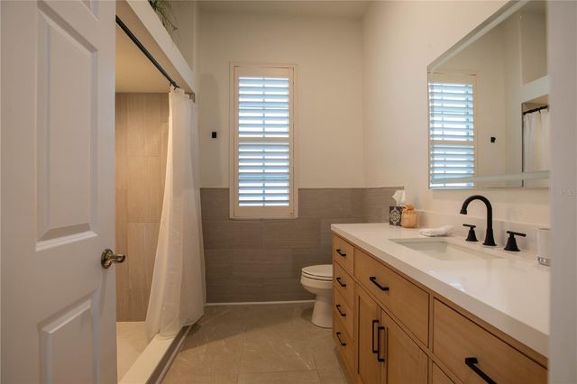 442 TREMINGHAM WAY, Venice, FL 34293