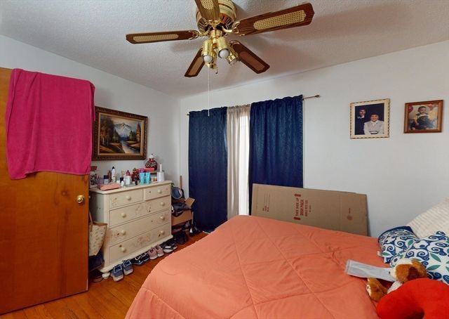 106 Merida St, Springfield, MA 01104