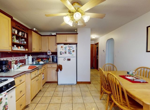 106 Merida St, Springfield, MA 01104