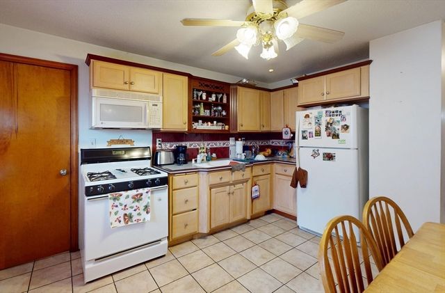 106 Merida St, Springfield, MA 01104
