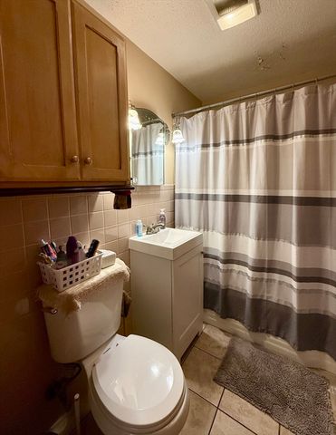 106 Merida St, Springfield, MA 01104