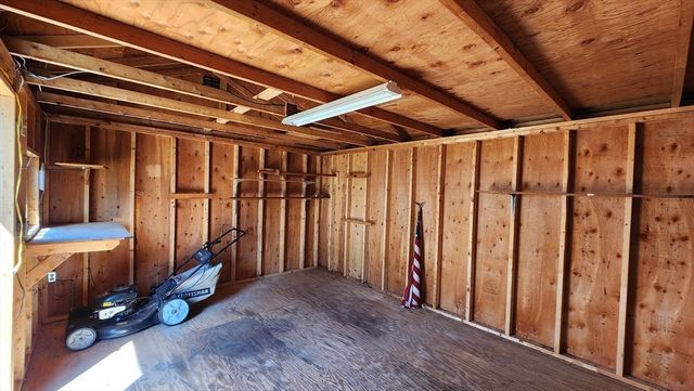 106 Merida St, Springfield, MA 01104