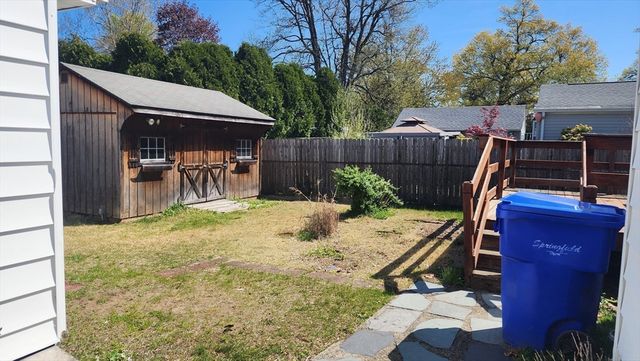 106 Merida St, Springfield, MA 01104
