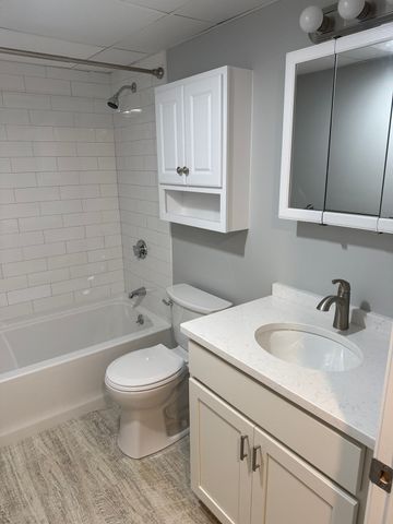 245 Park St 5, North Attleboro, MA 02760