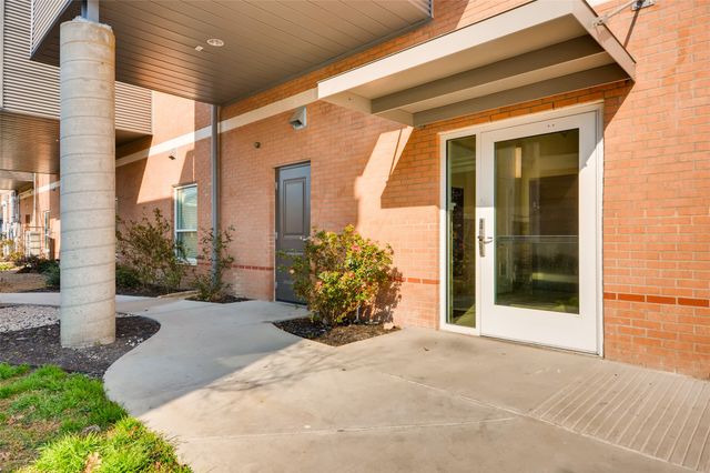 928 Travis Avenue 407, Fort Worth, TX 76104