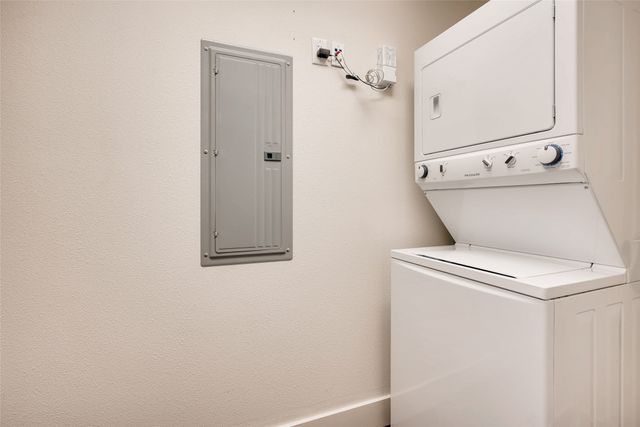 928 Travis Avenue 407, Fort Worth, TX 76104