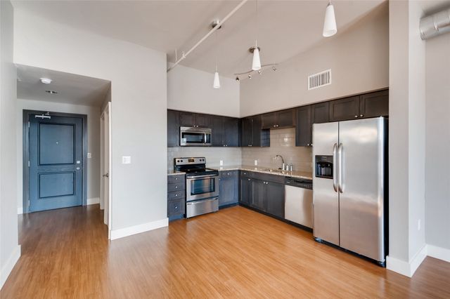 928 Travis Avenue 407, Fort Worth, TX 76104