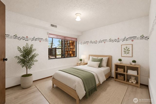 500 W Lake Sammamish Parkway NE, Bellevue, WA 98008