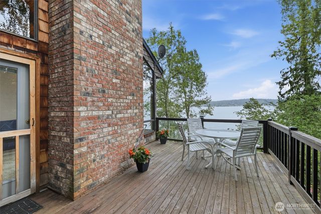 500 W Lake Sammamish Parkway NE, Bellevue, WA 98008