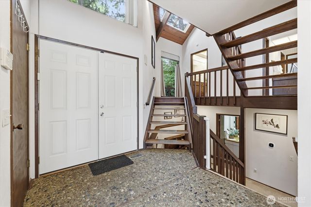 500 W Lake Sammamish Parkway NE, Bellevue, WA 98008