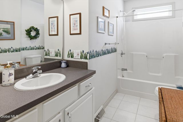 6B Make Your Own Way, Saratoga Springs, NY 12866