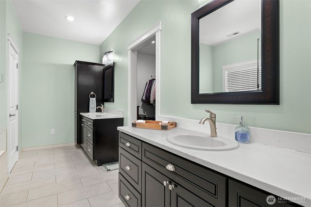 6705 Thomas Creek Drive, Sedro Woolley, WA 98284