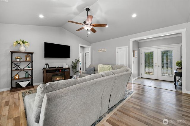 6705 Thomas Creek Drive, Sedro Woolley, WA 98284