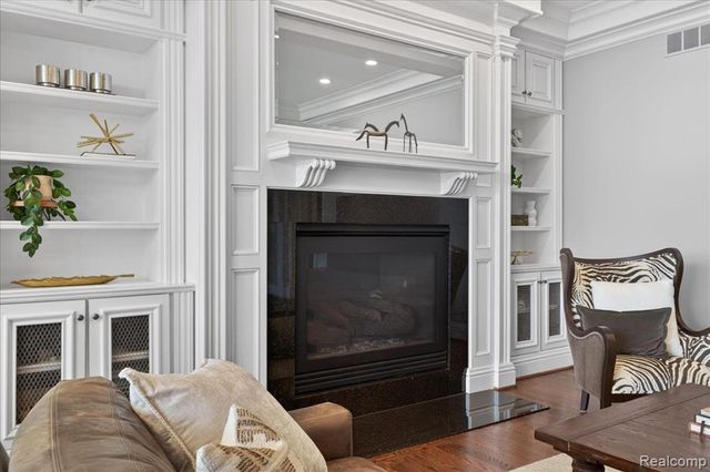 801 W Ann Arbor Trail 301, Plymouth, MI 48170