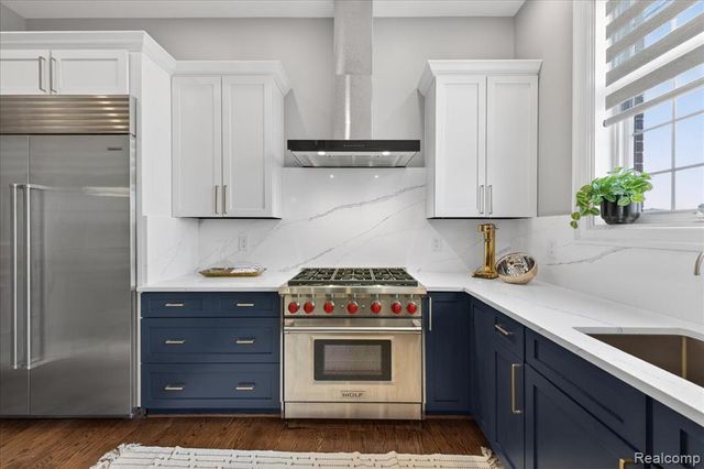 801 W Ann Arbor Trail 301, Plymouth, MI 48170