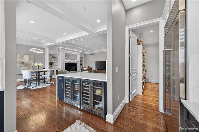 801 W Ann Arbor Trail 301, Plymouth, MI 48170