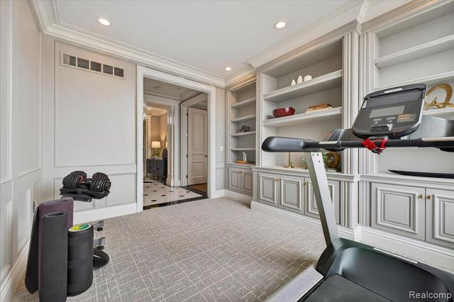 801 W Ann Arbor Trail 301, Plymouth, MI 48170