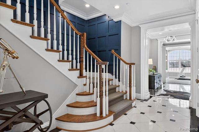 801 W Ann Arbor Trail 301, Plymouth, MI 48170