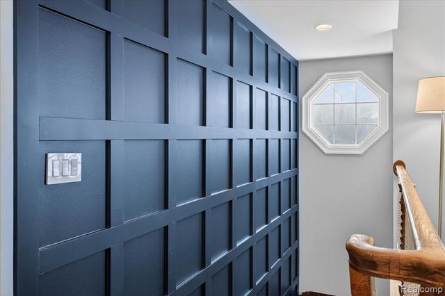 801 W Ann Arbor Trail 301, Plymouth, MI 48170