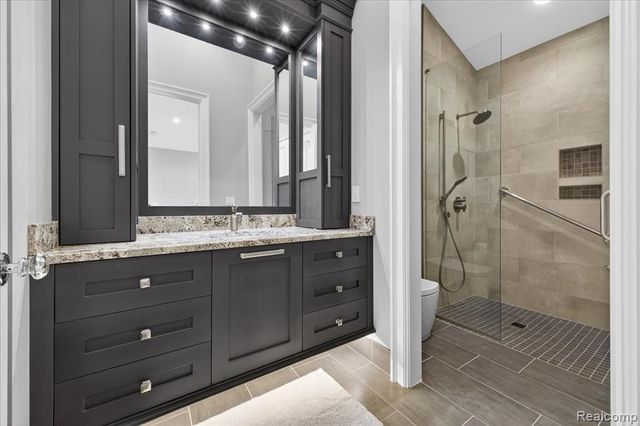 801 W Ann Arbor Trail 301, Plymouth, MI 48170