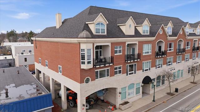 801 W Ann Arbor Trail 301, Plymouth, MI 48170