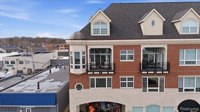 801 W Ann Arbor Trail 301, Plymouth, MI 48170