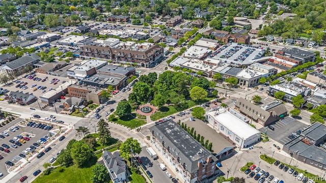 801 W Ann Arbor Trail 301, Plymouth, MI 48170