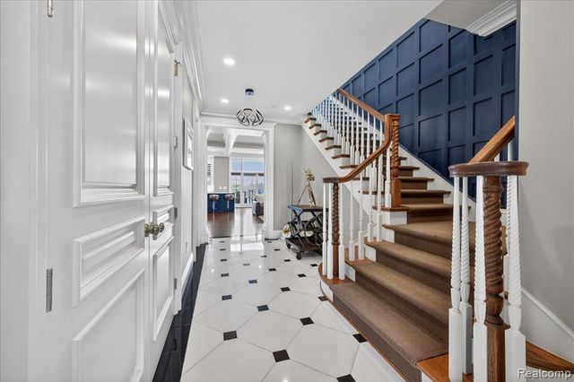 801 W Ann Arbor Trail 301, Plymouth, MI 48170