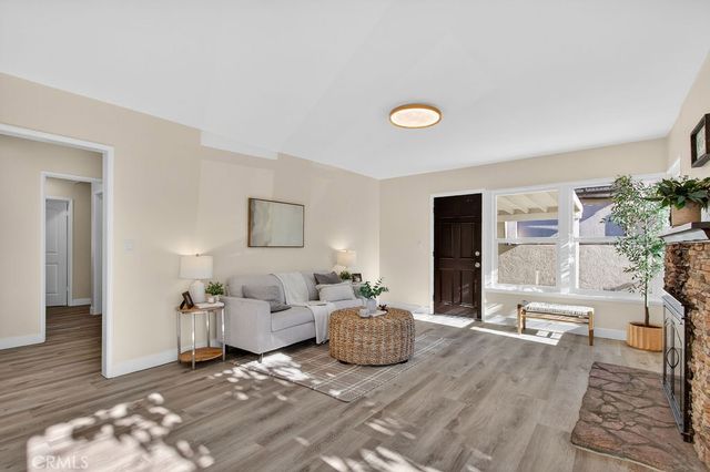 2332 S Highland Avenue, Los Angeles, CA 90016