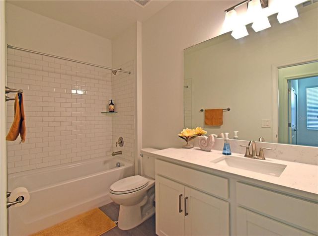 17304 BANDED GOLD LANE, Wimauma, FL 33598