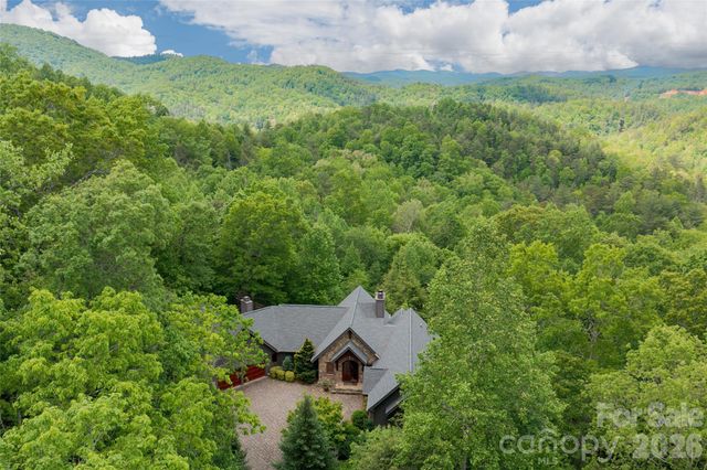 211 Boulder Ridge Drive, Hendersonville, NC 28792