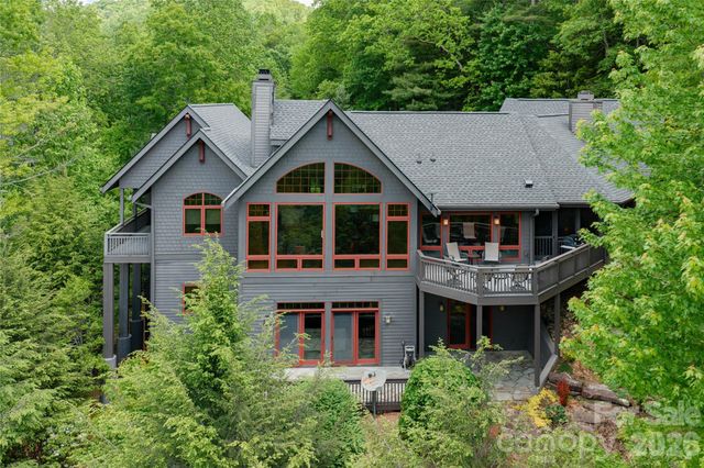 211 Boulder Ridge Drive, Hendersonville, NC 28792