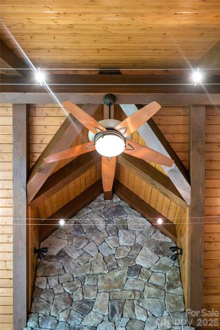211 Boulder Ridge Drive, Hendersonville, NC 28792