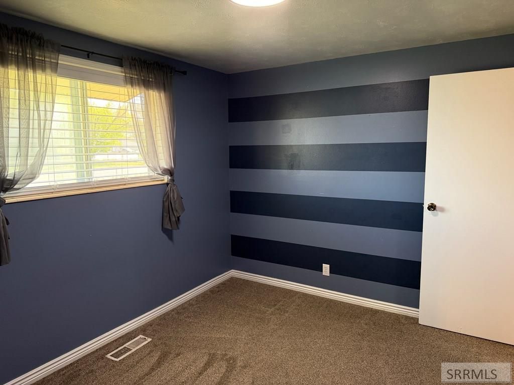 Image 13 of property listing at 531 Airport Road, Blackfoot, ID 83221