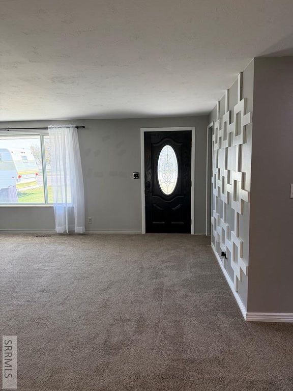 Image 3 of property listing at 531 Airport Road, Blackfoot, ID 83221