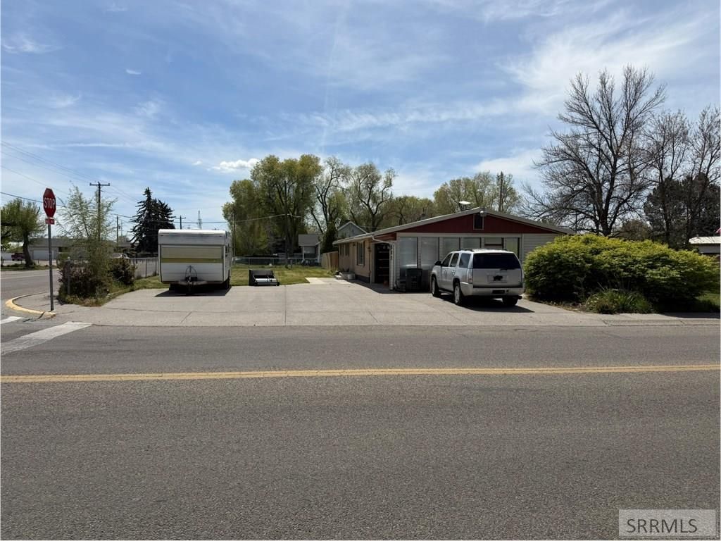 Image 32 of property listing at 531 Airport Road, Blackfoot, ID 83221