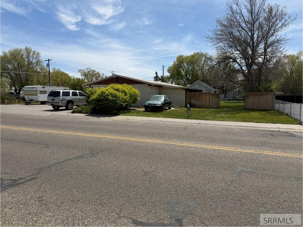 Image 33 of property listing at 531 Airport Road, Blackfoot, ID 83221