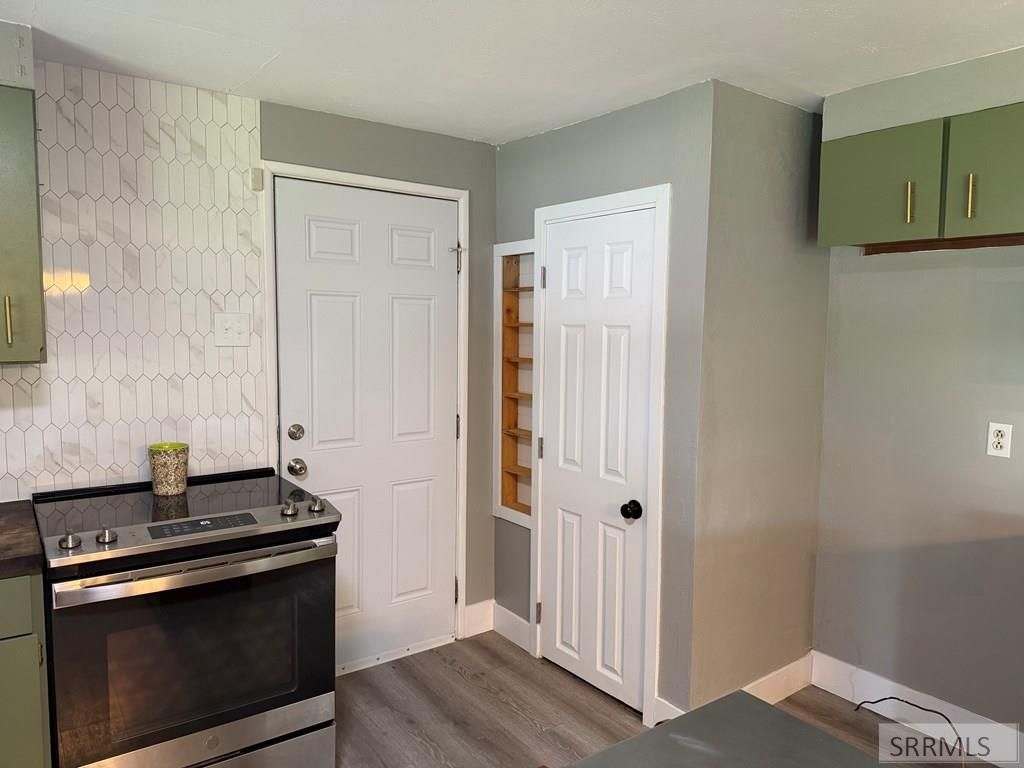 Image 9 of property listing at 531 Airport Road, Blackfoot, ID 83221