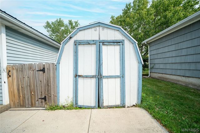 84 Chapel Avenue, Cheektowaga, NY 14225