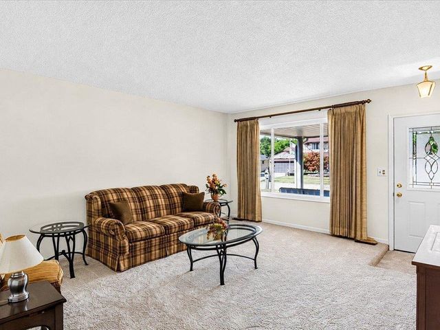 15500 Sherwood Lane, Fraser, MI 48026