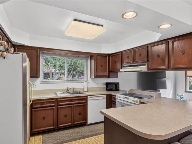15500 Sherwood Lane, Fraser, MI 48026