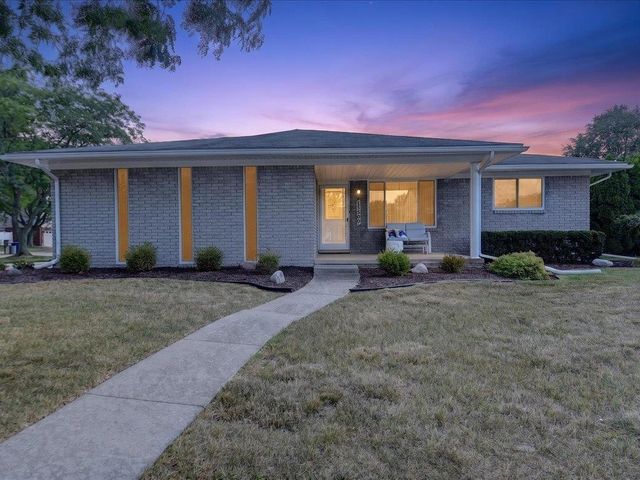 15500 Sherwood Lane, Fraser, MI 48026