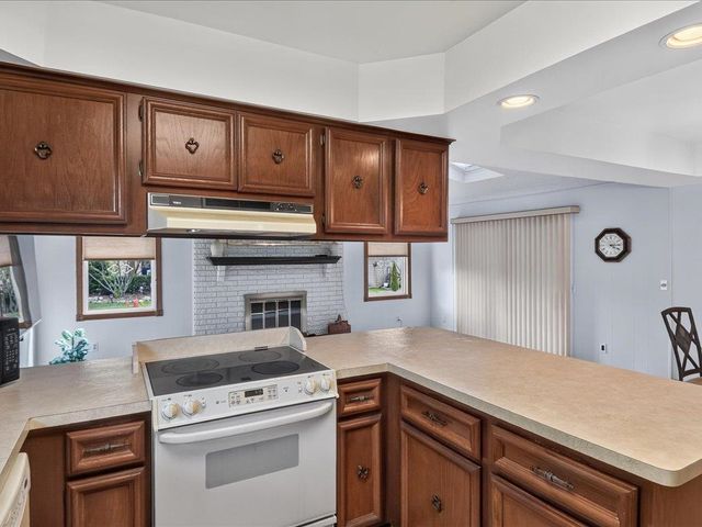 15500 Sherwood Lane, Fraser, MI 48026