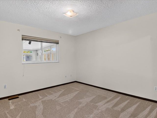 15500 Sherwood Lane, Fraser, MI 48026